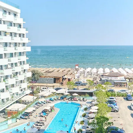 M47 Infinity * Mamaia